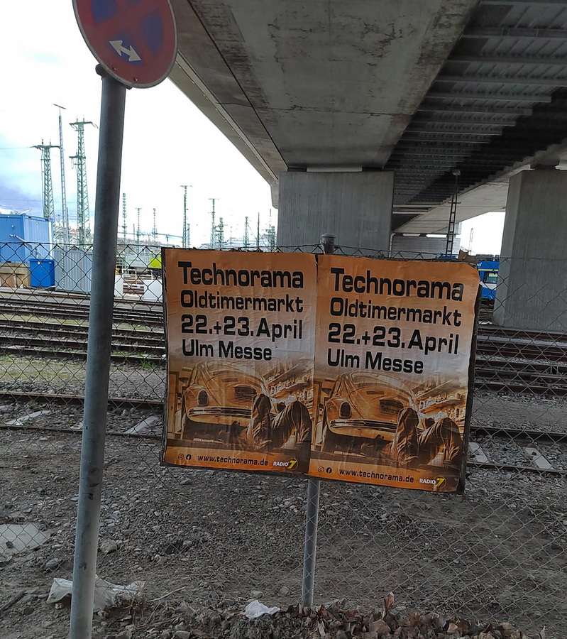 Bahnhöfen Plakatierung